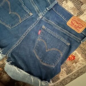 Levi's Women's Cropped Denim Shorts - Classic Blue
